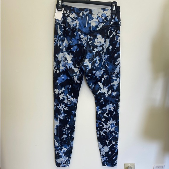 Nike Blue Floral Leggings - Picture 6 of 6